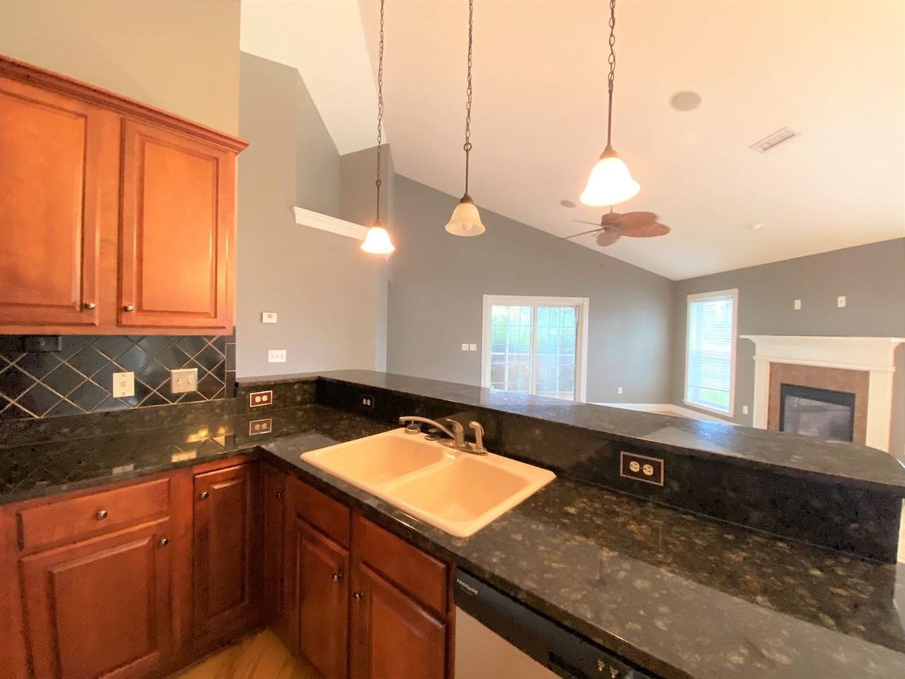 217 Heartwood Dr - Photo 7 of 22