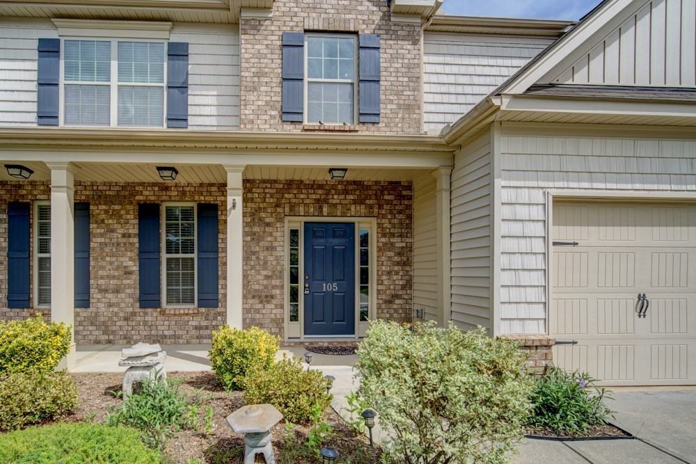 105 Berwick Ct - Photo 3 of 46