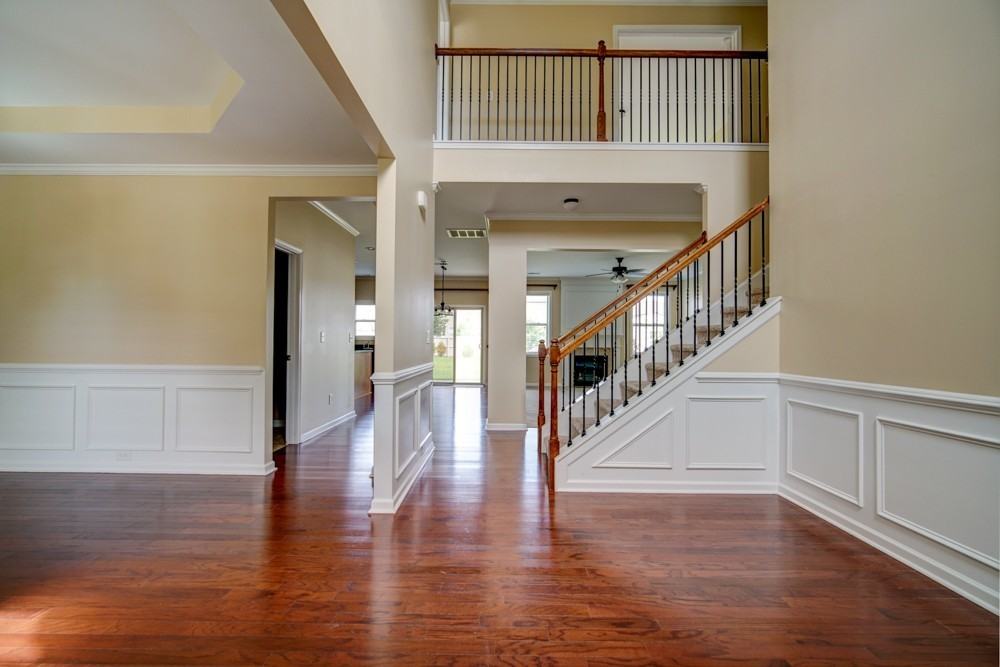 105 Berwick Ct - Photo 5 of 46