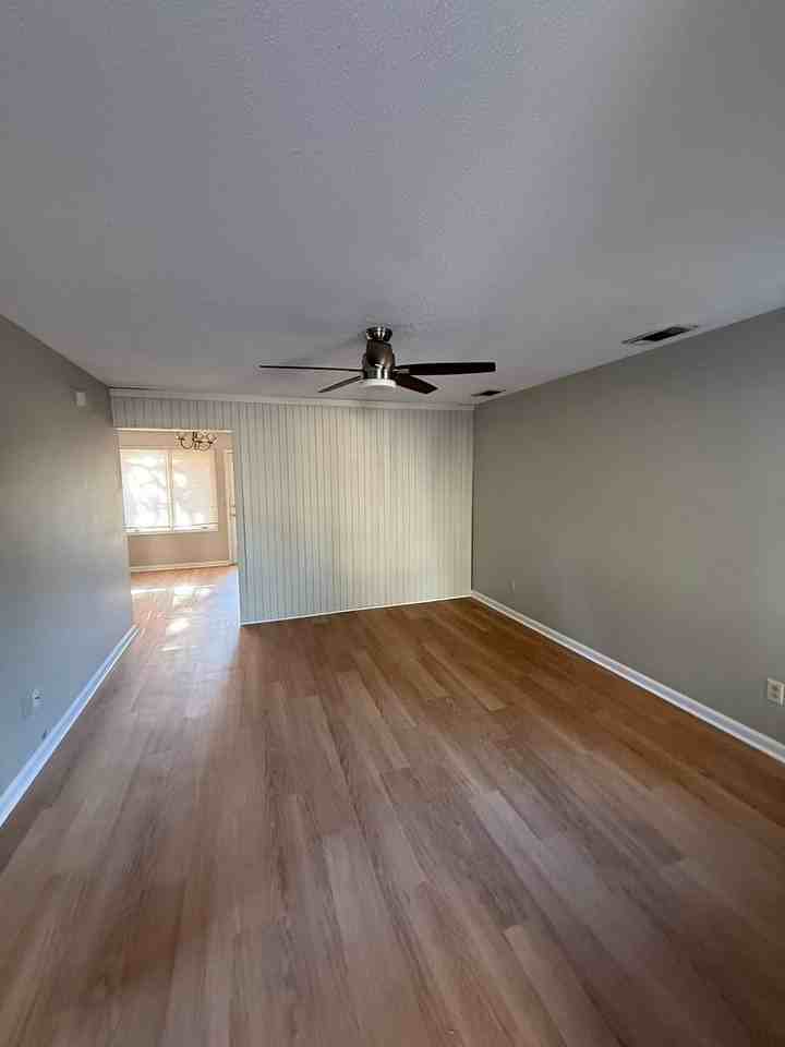 2 Woodrum Pl - Photo 3 of 13