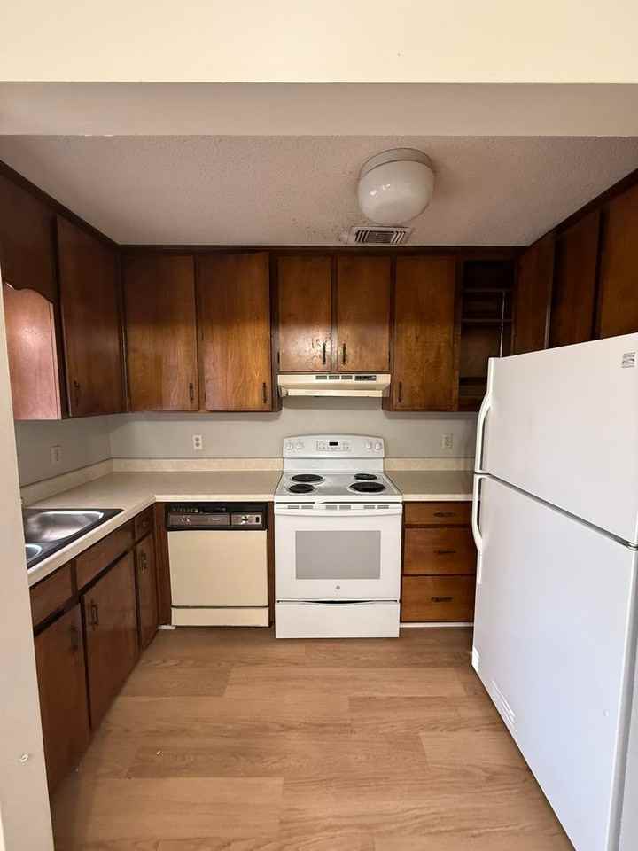 2 Woodrum Pl - Photo 6 of 13