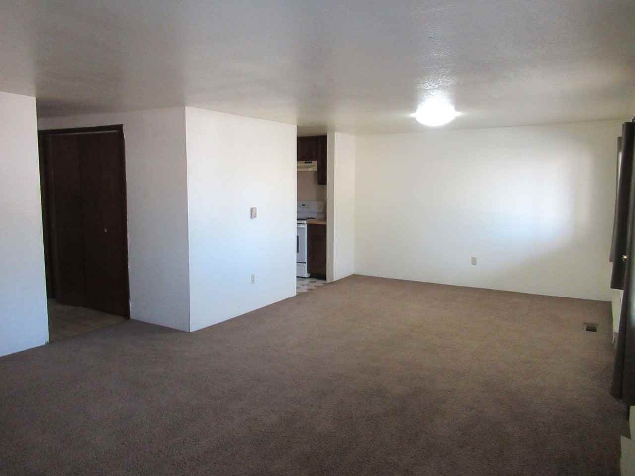 201 Fir Ave - Photo 4 of 17