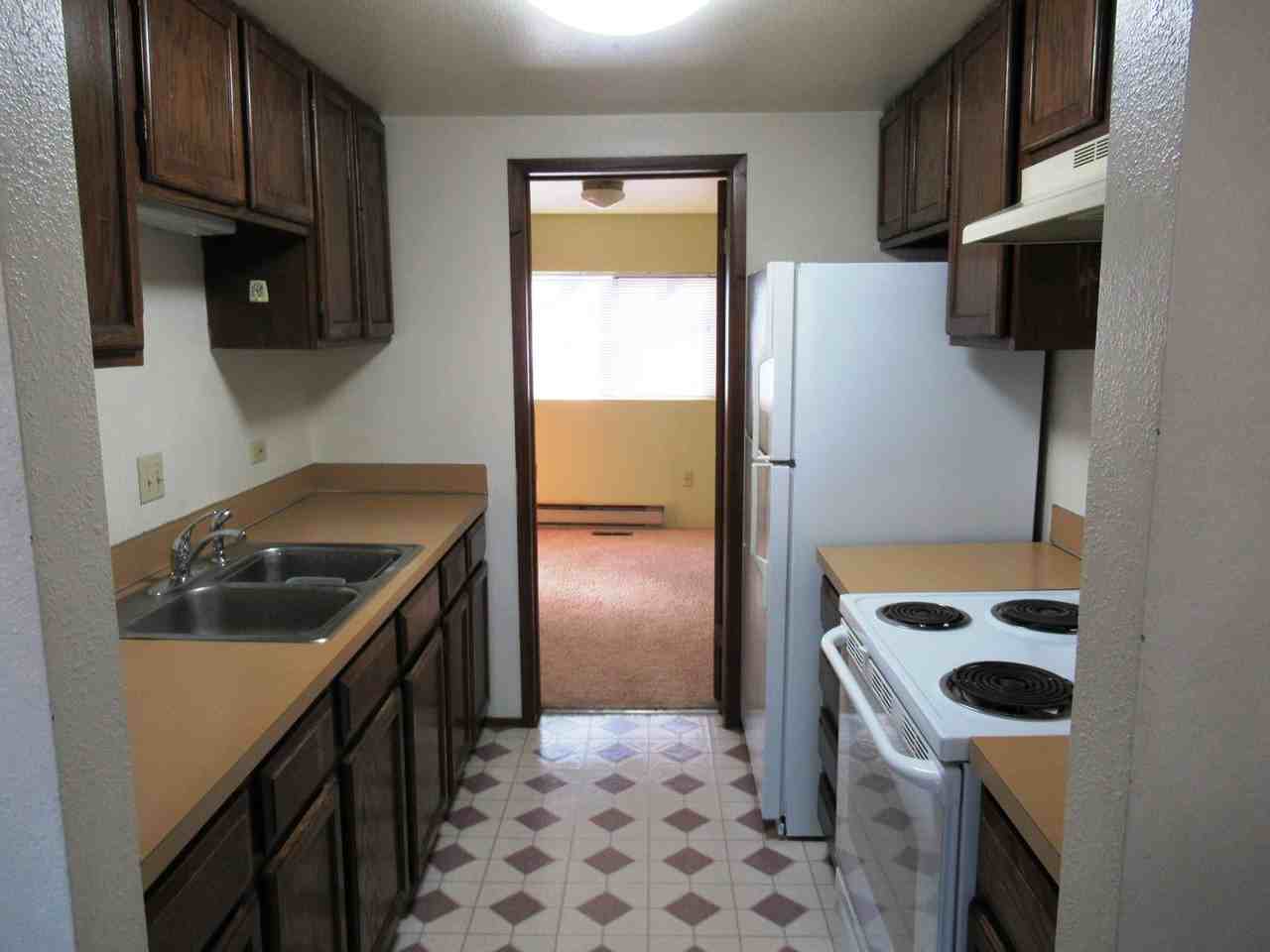 201 Fir Ave - Photo 5 of 17