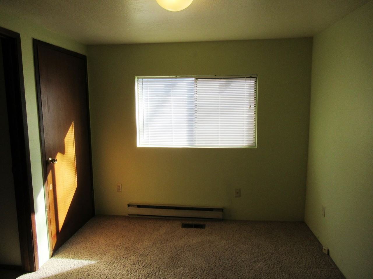 201 Fir Ave - Photo 6 of 17