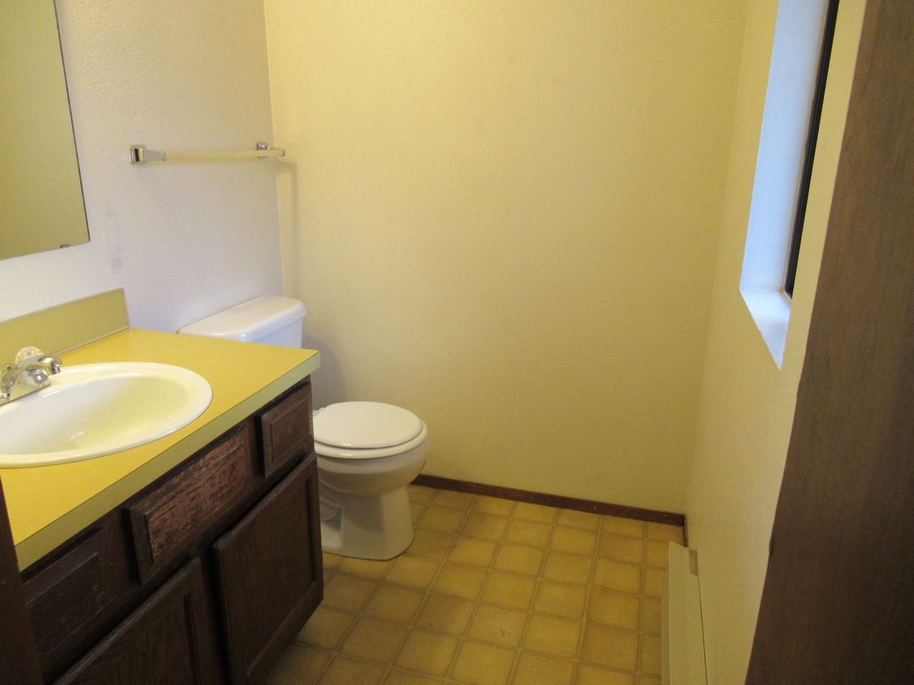 201 Fir Ave - Photo 7 of 17