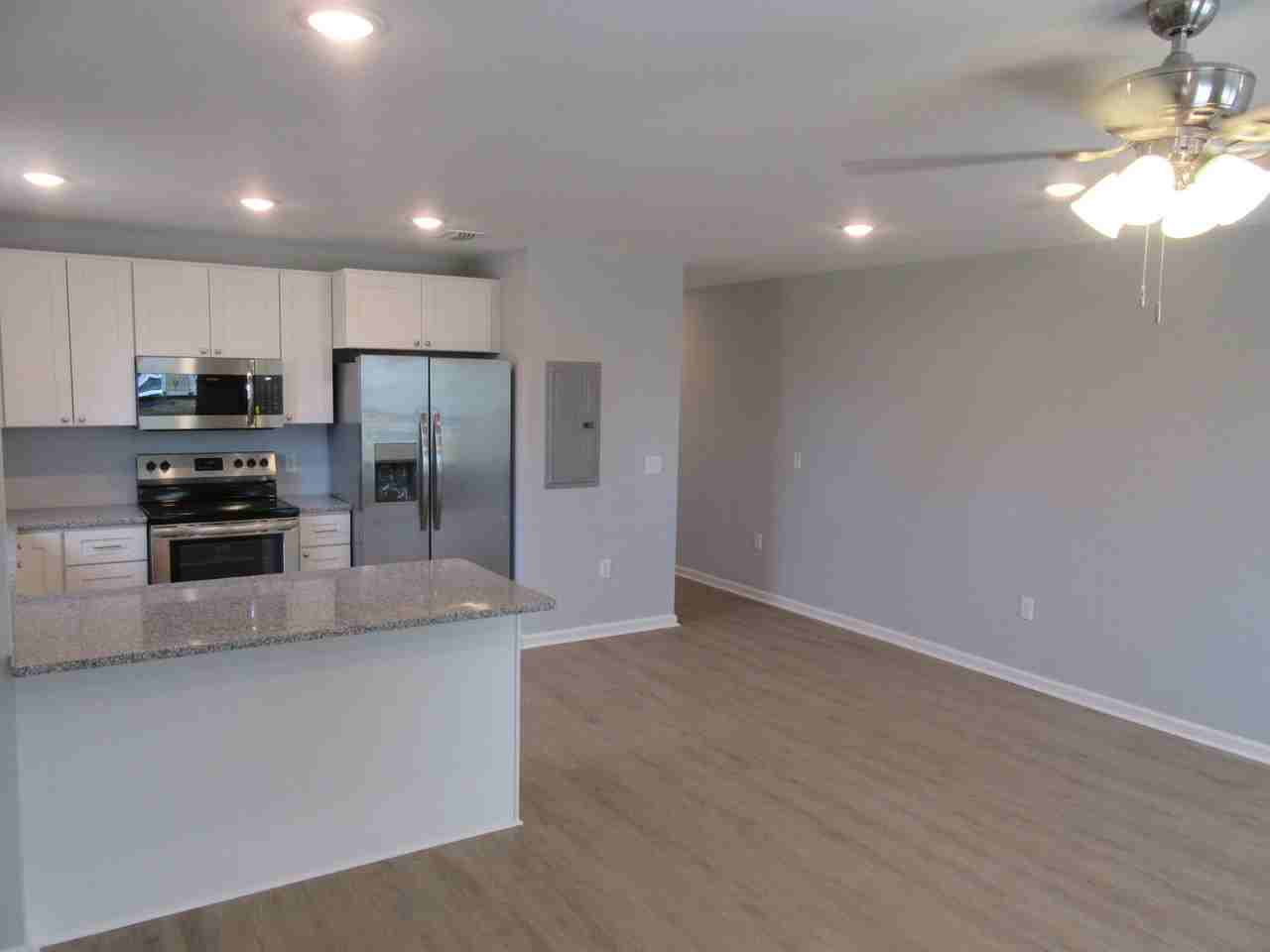 1132 Mulberry Ave #B - Photo 2 of 16