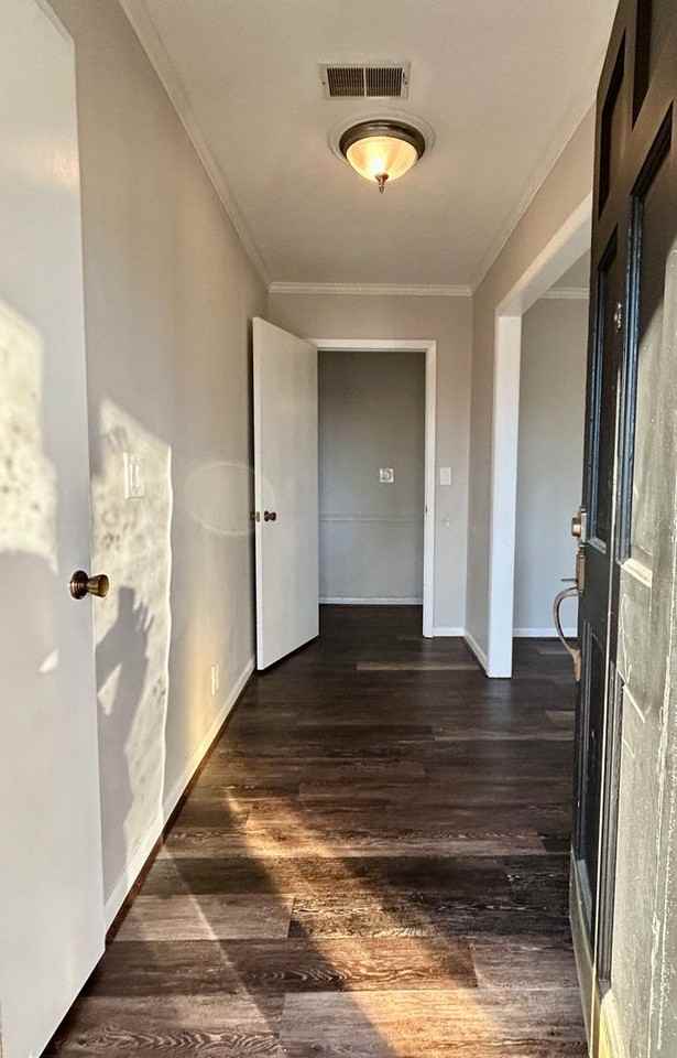 1825 Edwardian Way - Photo 2 of 26