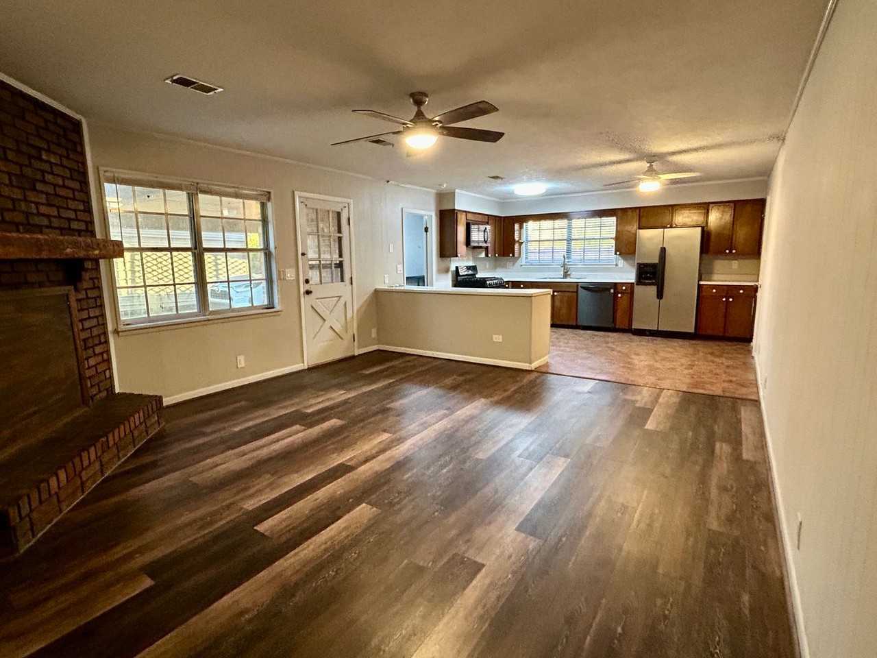 1825 Edwardian Way - Photo 7 of 26