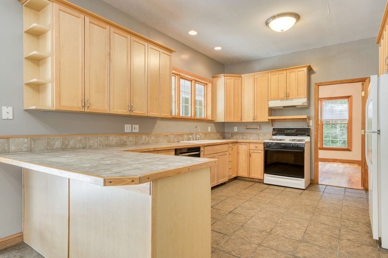 1305 Lawrence St - Photo 3 of 34