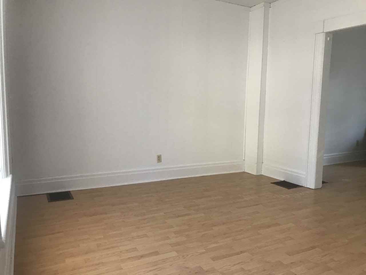 212 N Clymer Ave - Photo 6 of 9