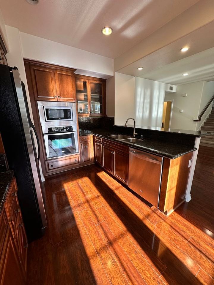 232 Jet Strm - Photo 6 of 42