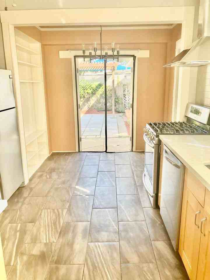 3282 Meade Ave - Photo 3 of 10