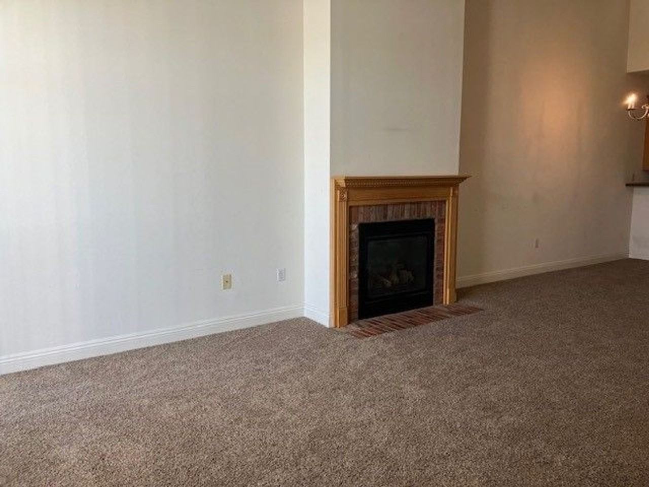 JRC - Cobble Court Rentals - Photo 4 of 17