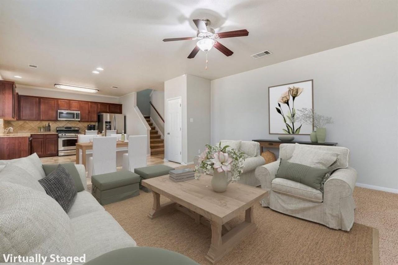 1007 Hometown Pkwy - Photo 4 of 23