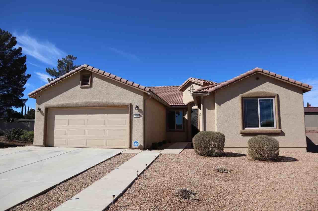 2300 Piccadilly Dr - Photo 2 of 40