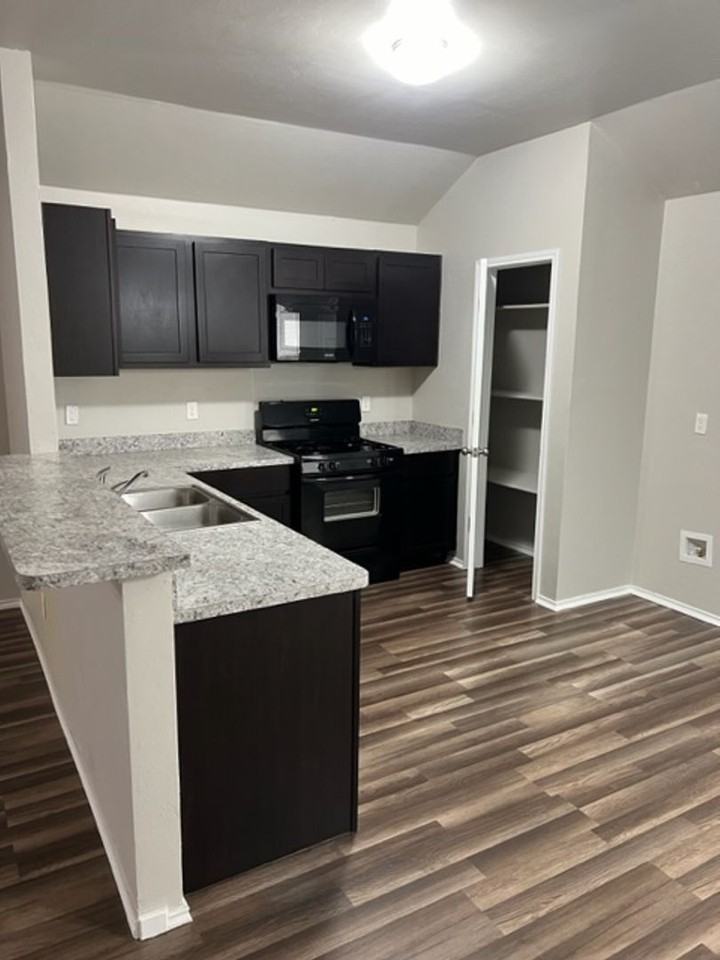 5624 Dunlin Rd - Photo 2 of 13