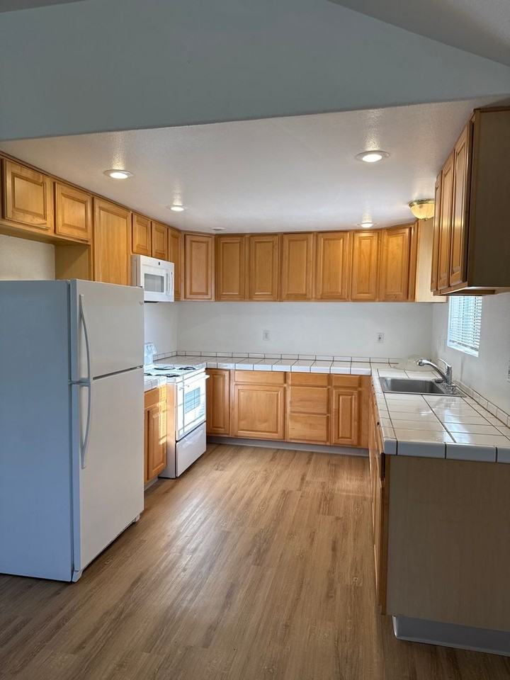 3995 Canada Rd - Photo 4 of 15