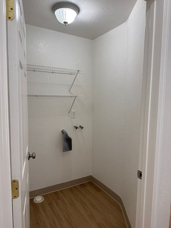 3995 Canada Rd - Photo 5 of 15