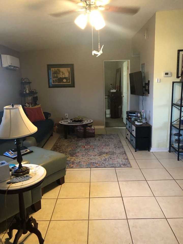 2709 10th St - Photo 7 of 11