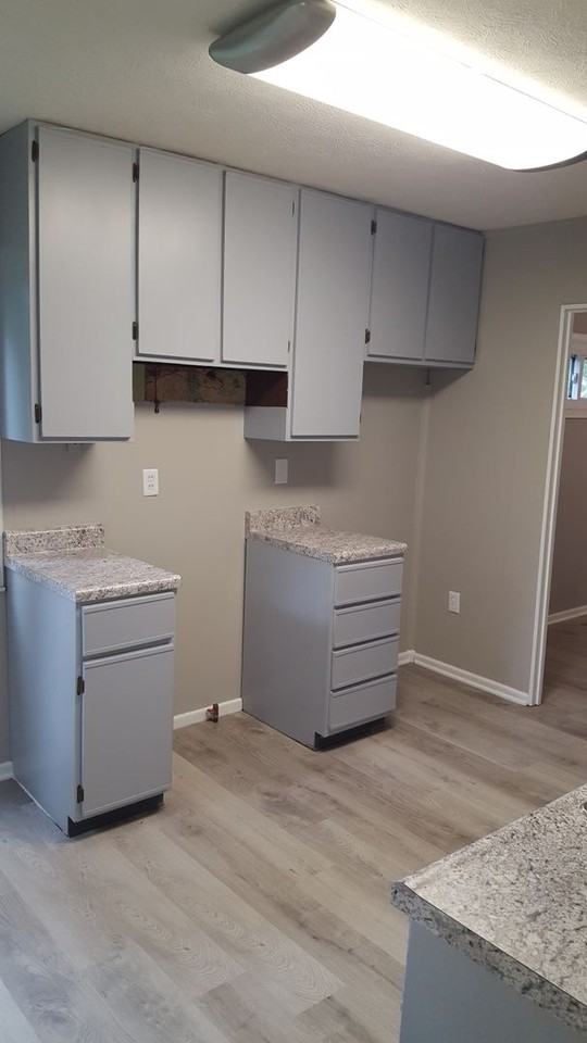 2417 Crestview Ct - Photo 4 of 18