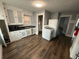 featured image of 204 Douglas St #3