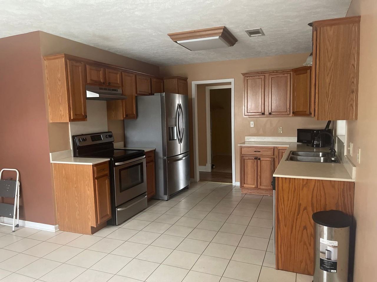 2018 Hickory Rd - Photo 6 of 18