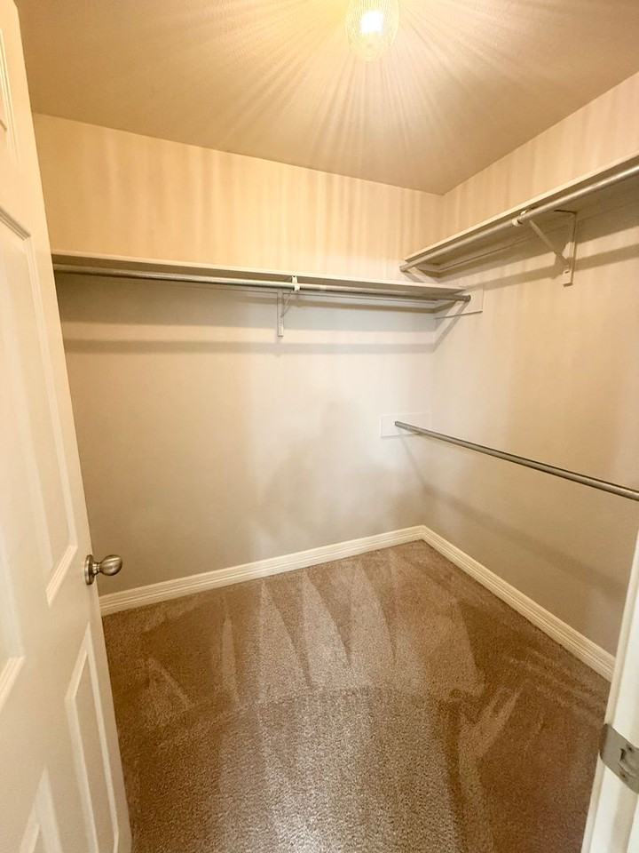 10736 Westhaven Cir - Photo 7 of 22