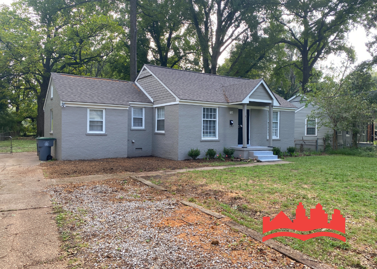 956 Goodman St - Photo 2 of 17