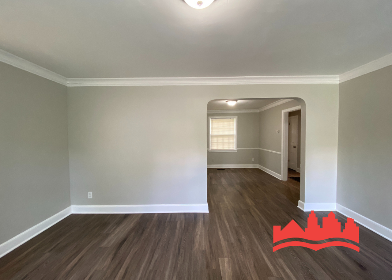 956 Goodman St - Photo 4 of 17