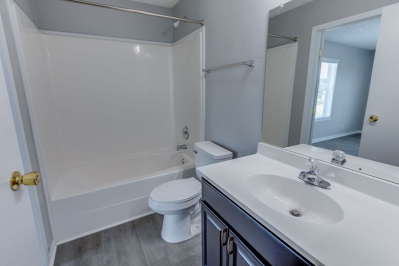 238 E Southern Ave - Photo 7 of 10