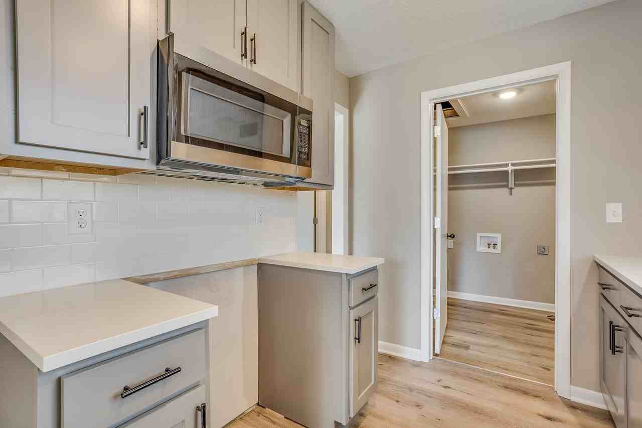 1832 S Washington Ave - Photo 7 of 16