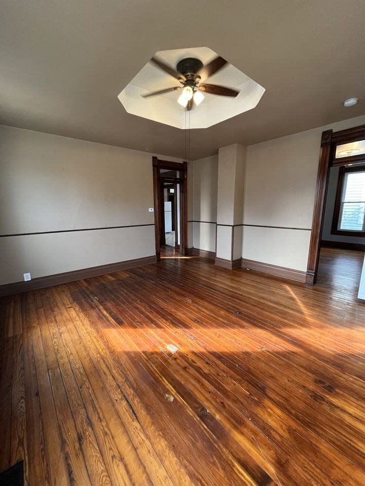 215 3rd St - Photo 3 of 21