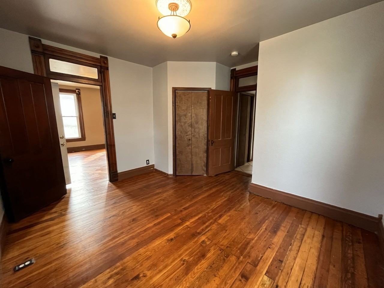 215 3rd St - Photo 5 of 21