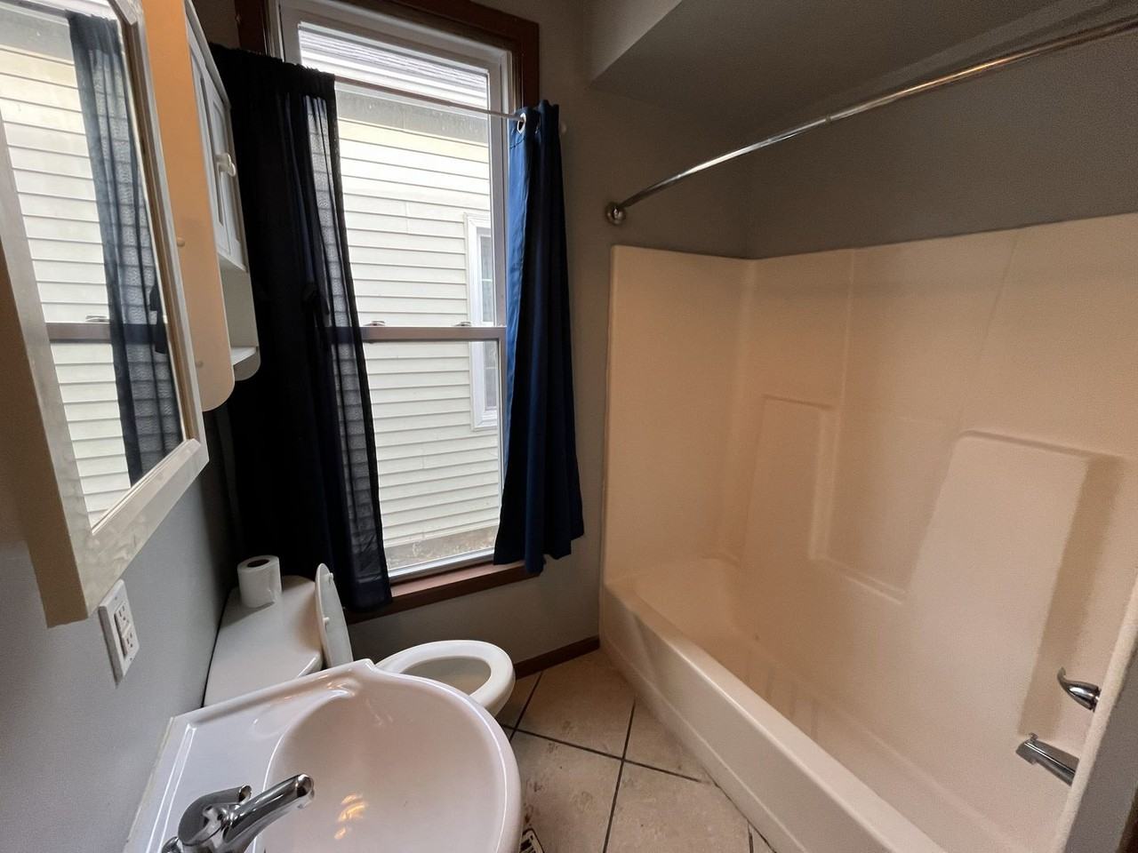 215 3rd St - Photo 6 of 21