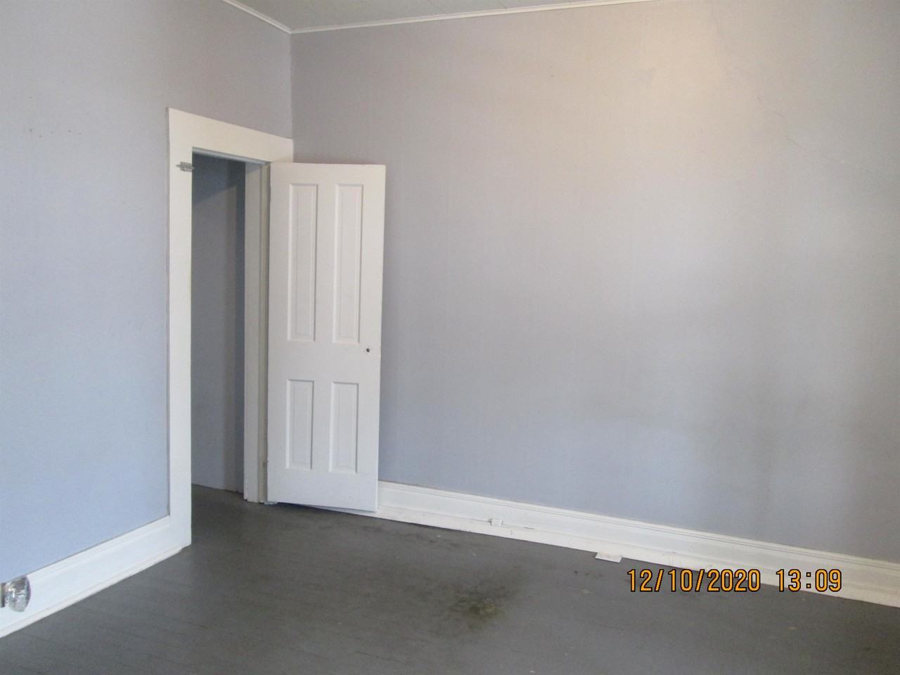 307 S Ash St #1 - Photo 3 of 8