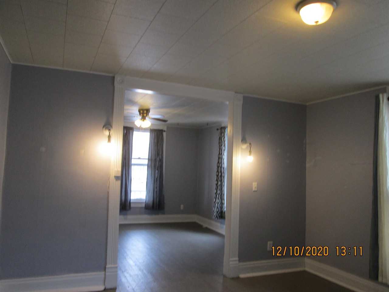 307 S Ash St #1 - Photo 4 of 8