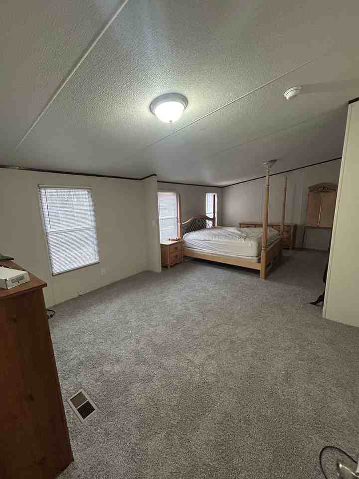 2040 New Hope Church Rd - Photo 5 of 14