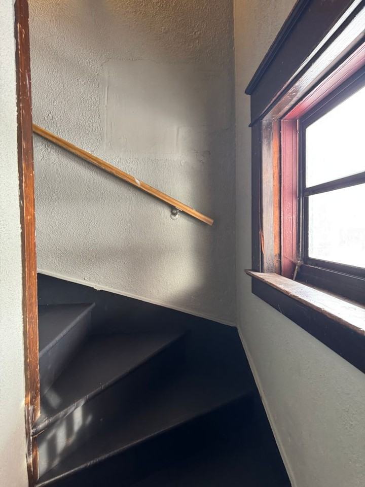 1106 E Lake Rd Apt 2nd - Photo 2 of 12