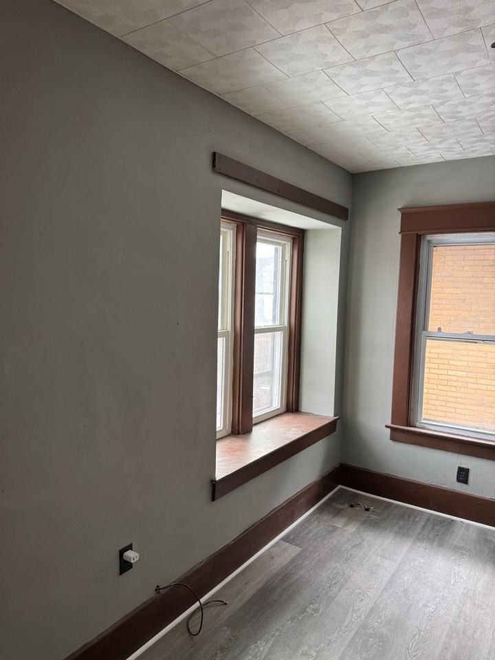 1106 E Lake Rd Apt 2nd - Photo 4 of 12