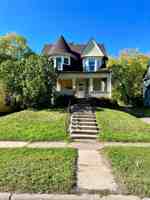 featured image of 1317 E 2nd St