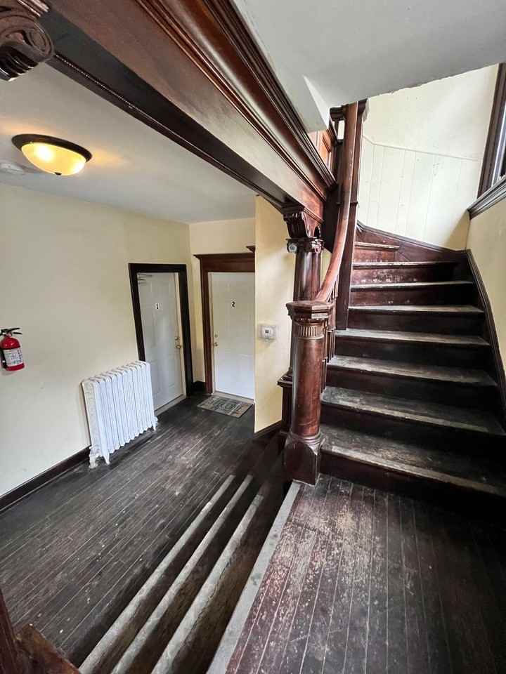 1317 E 2nd St - Photo 2 of 22