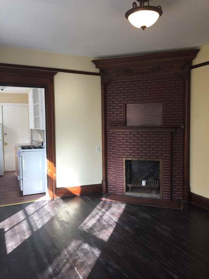 1317 E 2nd St - Photo 7 of 22