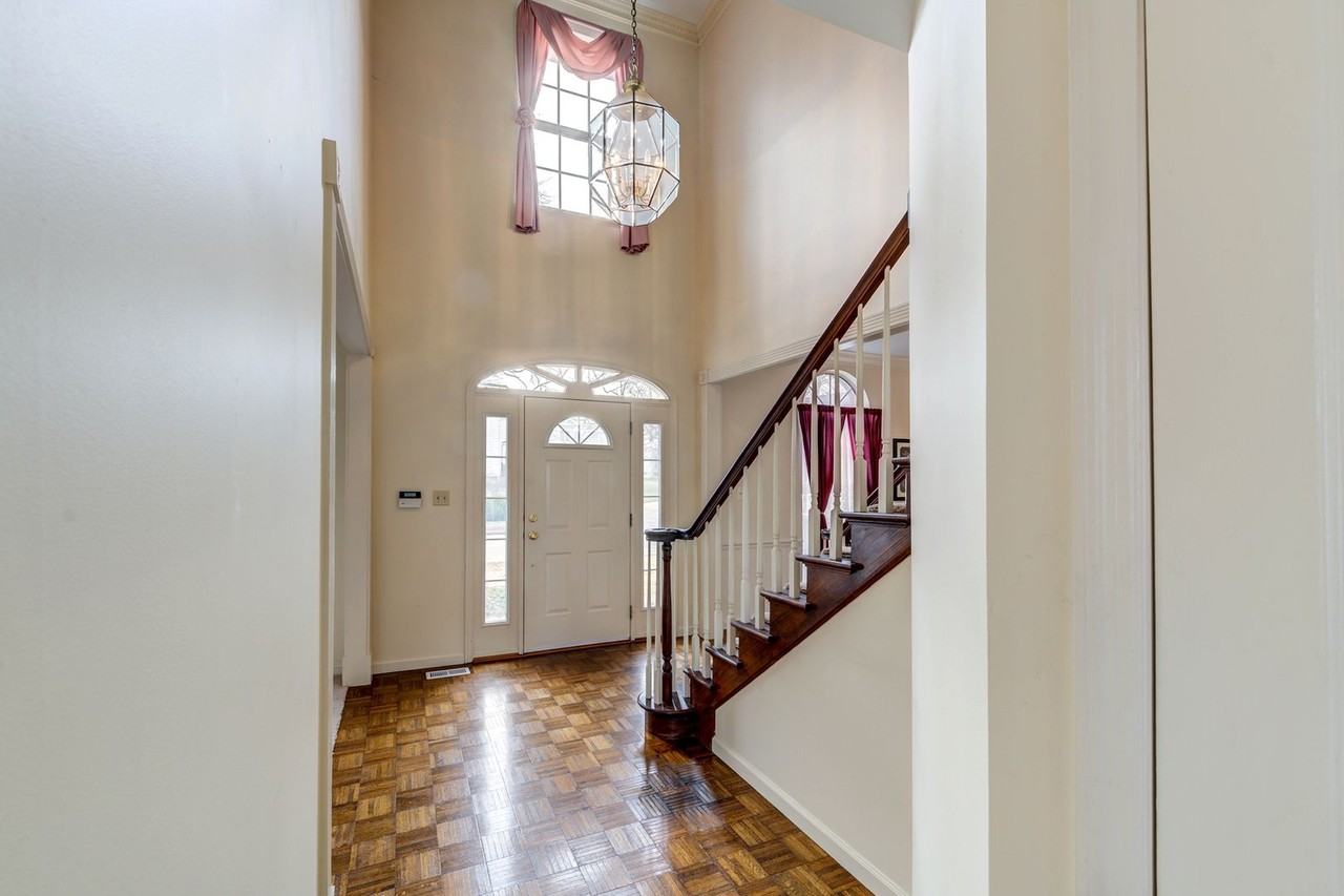 600 Arbor Glen Ct - Photo 6 of 50