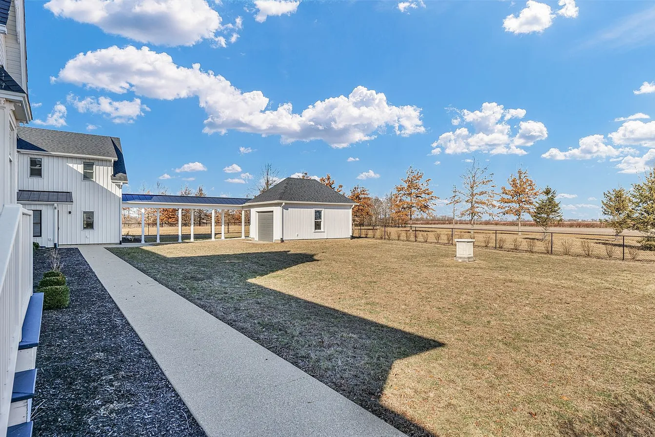 2132 Deland Monticello Rd - Photo 6 of 33