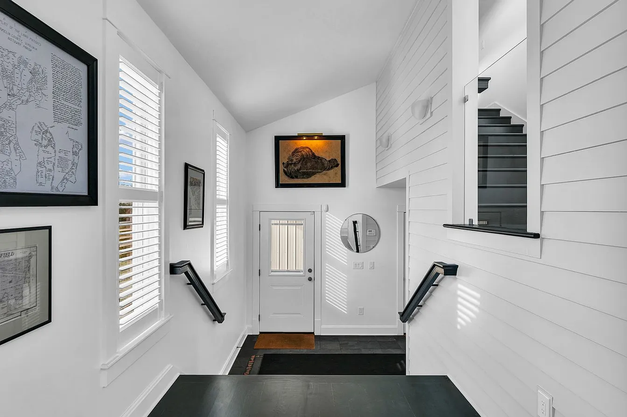 2132 Deland Monticello Rd - Photo 4 of 33