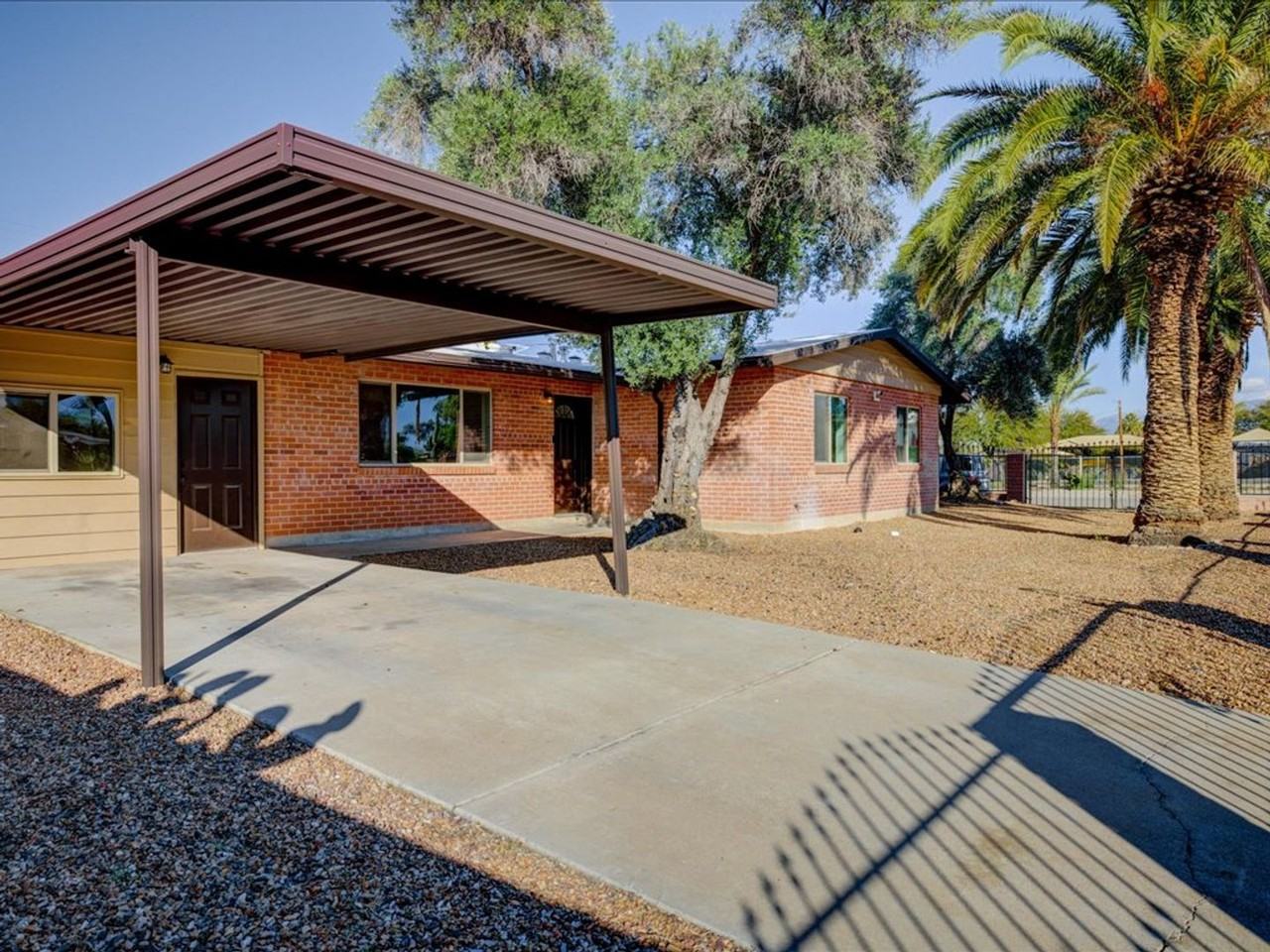 6865 E 38th St - Photo 2 of 24