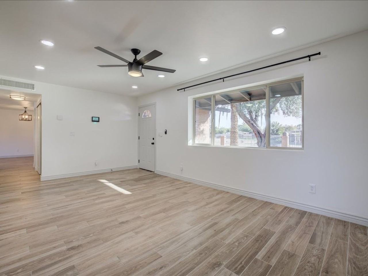 6865 E 38th St - Photo 5 of 24