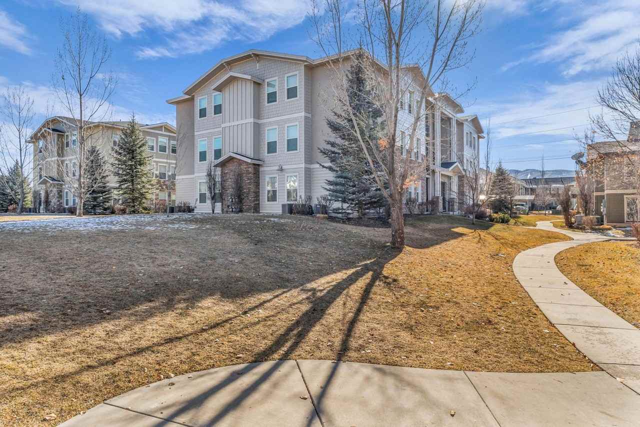 1059 S 500 E #C201 - Photo 2 of 12