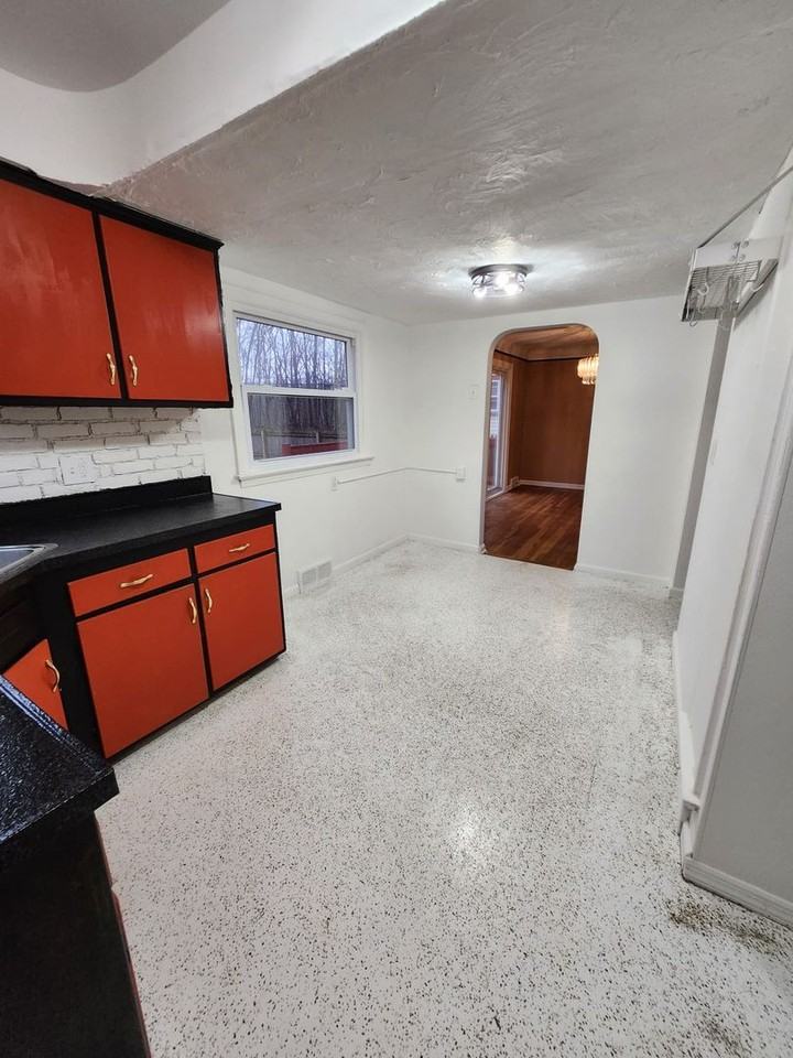 2005 Hilton Rd - Photo 5 of 25