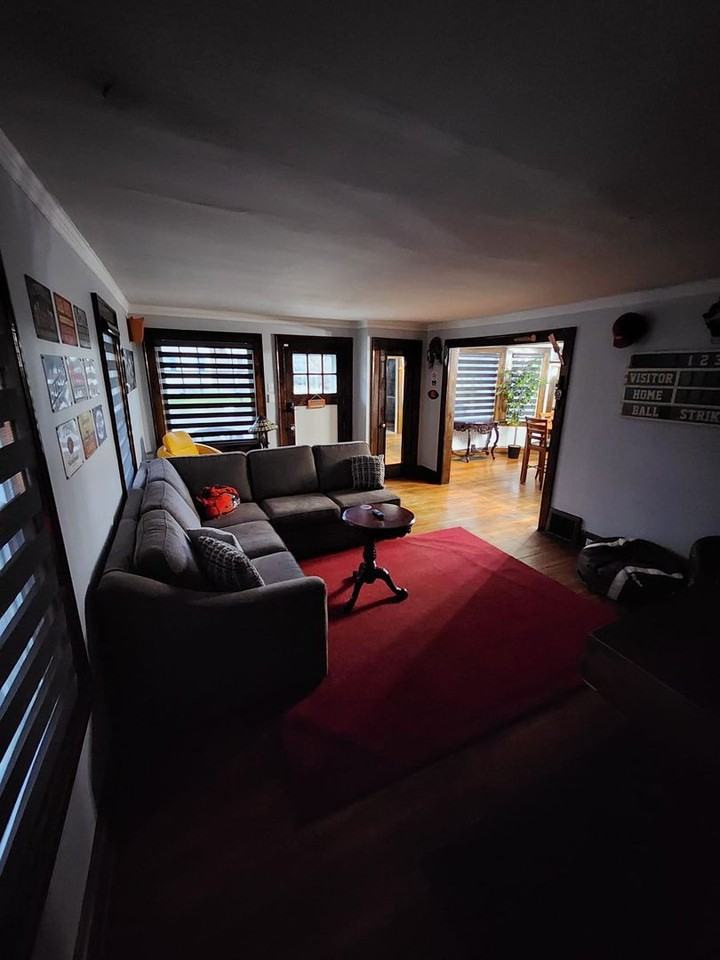 3337 Sylvanhurst Rd - Photo 2 of 16